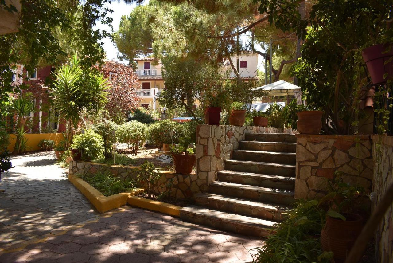 Kuris Studios & Apartments Vasilikí 外观 照片