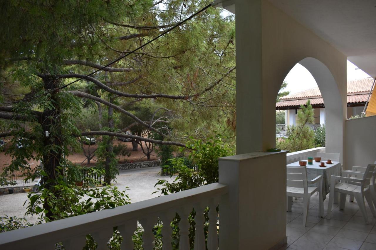 Kuris Studios & Apartments Vasilikí 外观 照片